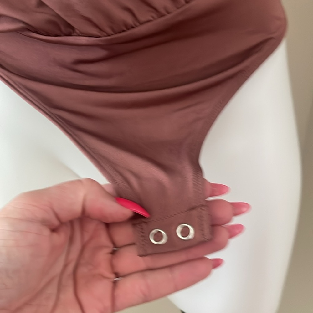 (NWT) Express Women’s Brown Bodysuit, Small - Picture 11 of 14